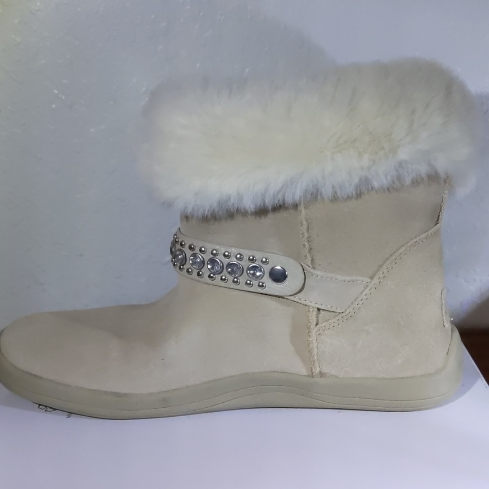 Ivory Fuzzy Boots